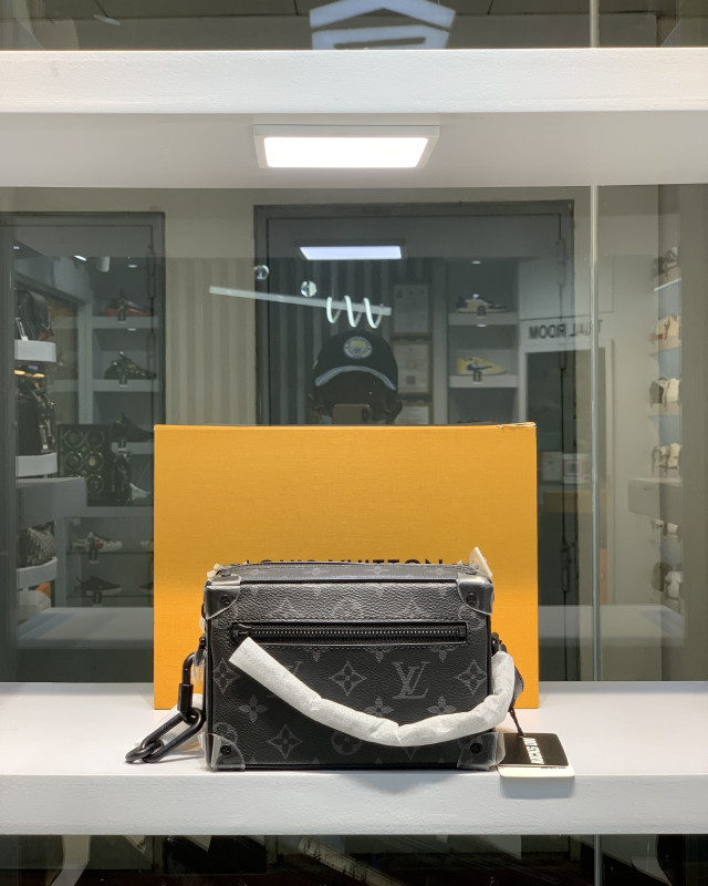 Louis Vuitton Mini Soft Trunk Monogram Eclipse (A1)
