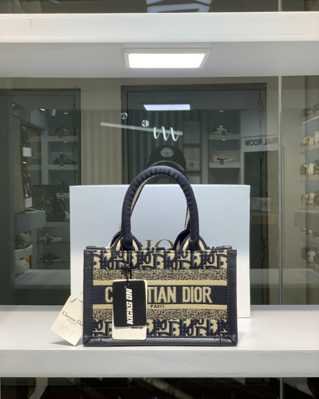 Dior Mini Book Tote Blue Bag (1:2)
